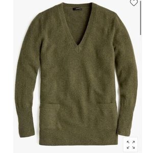 V-neck front-pocket tunic sweater in Supersoft yarn